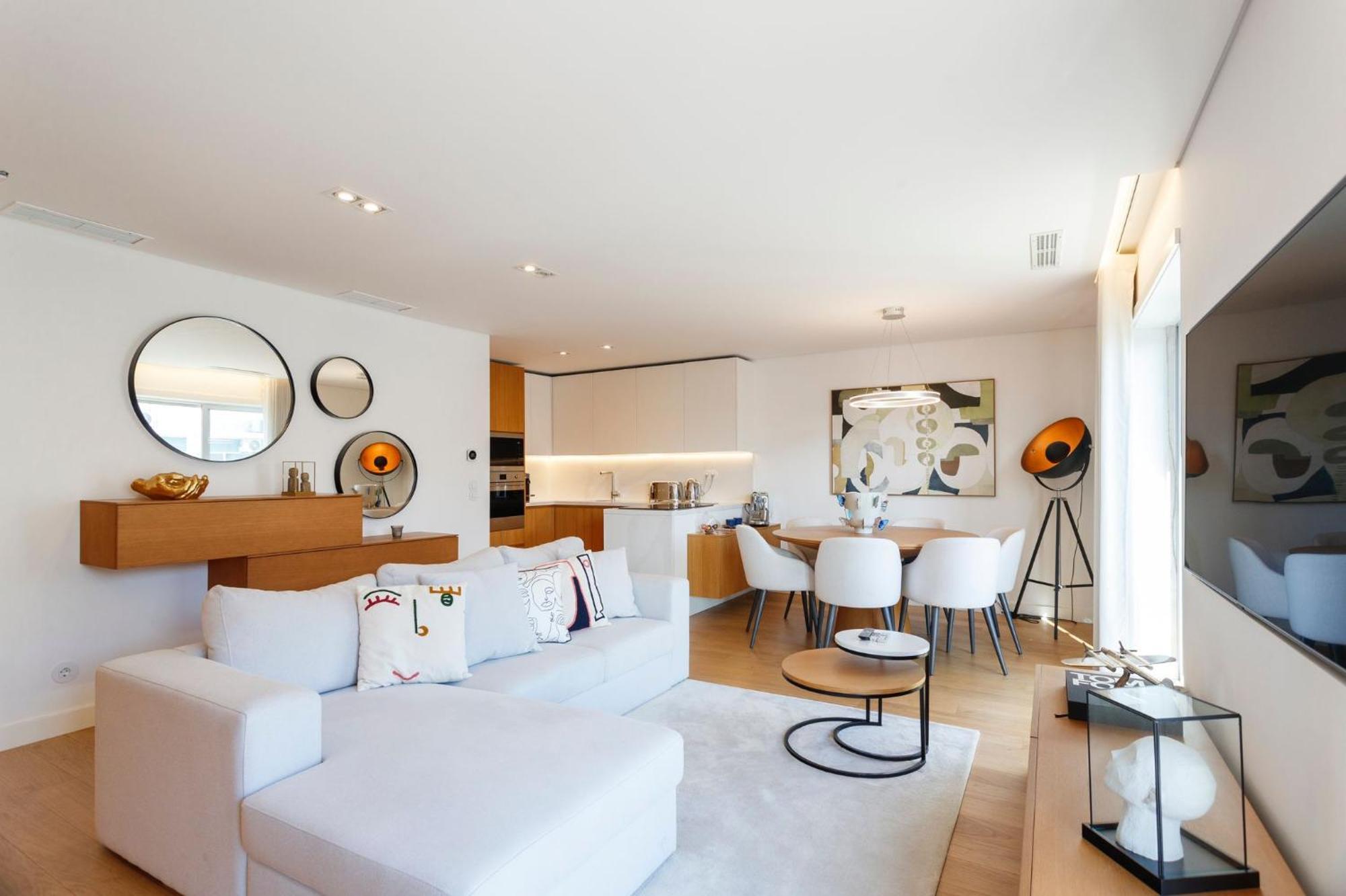 Luxury Suite With Balcony And Shared Accommodation In The Parque Eduardo VII Area Lissabon Buitenkant foto