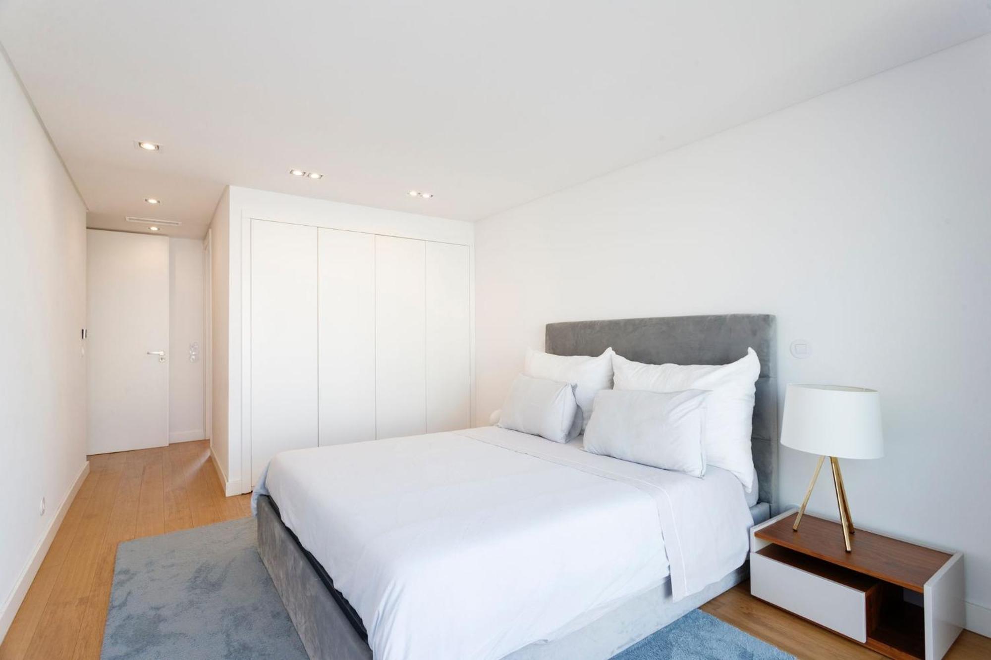 Luxury Suite With Balcony And Shared Accommodation In The Parque Eduardo VII Area Lissabon Buitenkant foto