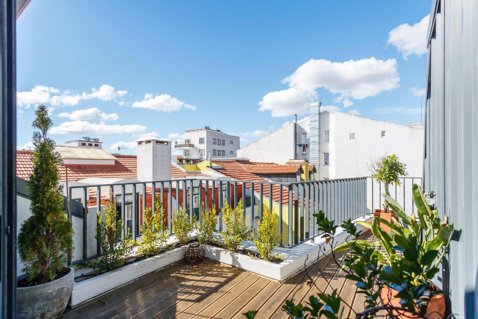 Luxury Suite With Balcony And Shared Accommodation In The Parque Eduardo VII Area Lissabon Buitenkant foto