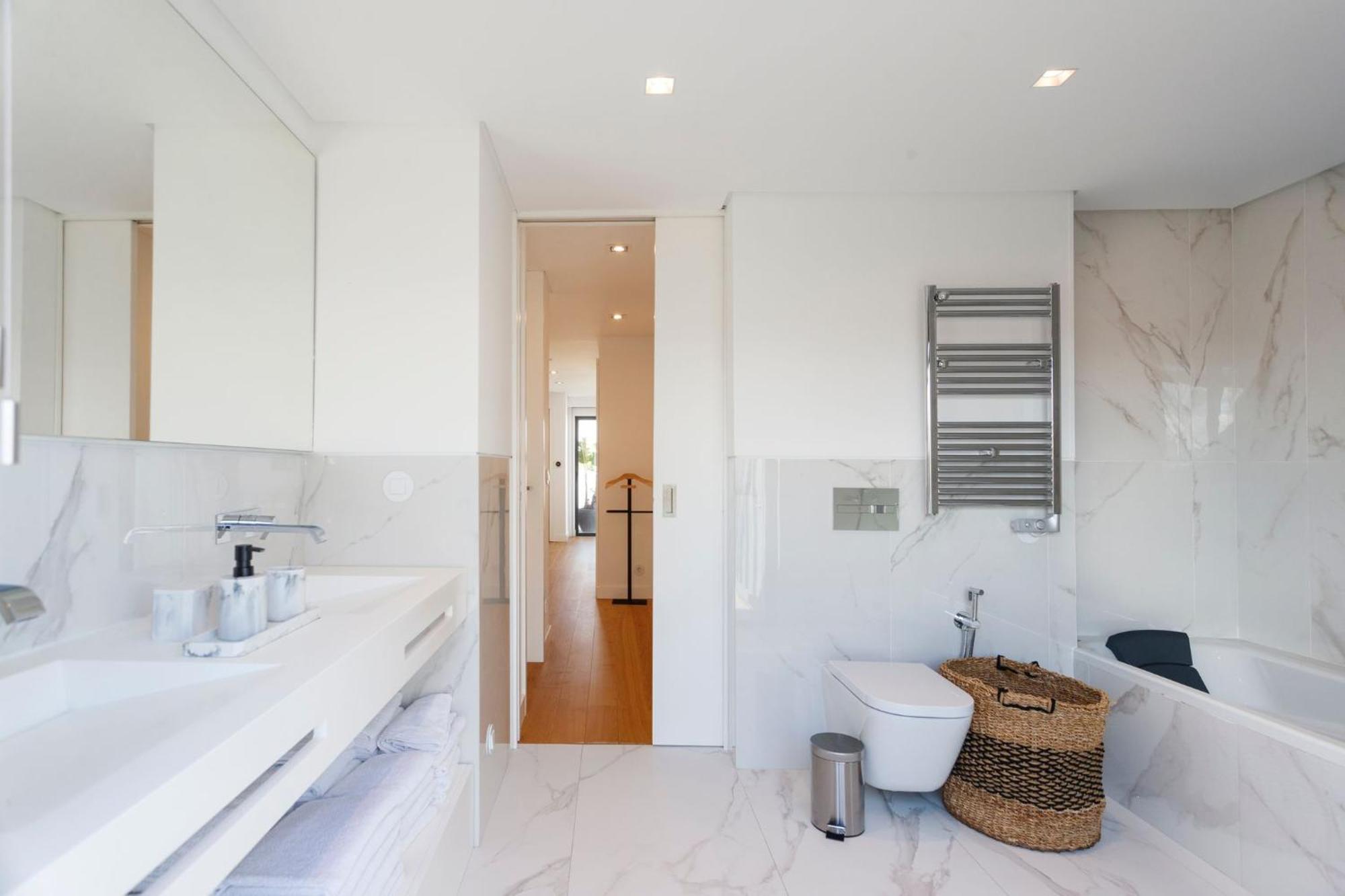 Luxury Suite With Balcony And Shared Accommodation In The Parque Eduardo VII Area Lissabon Buitenkant foto